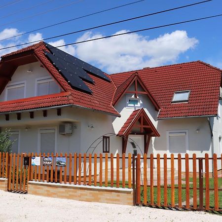 Badacsony Apartmanhaz Badacsonytomaj Exteriér fotografie