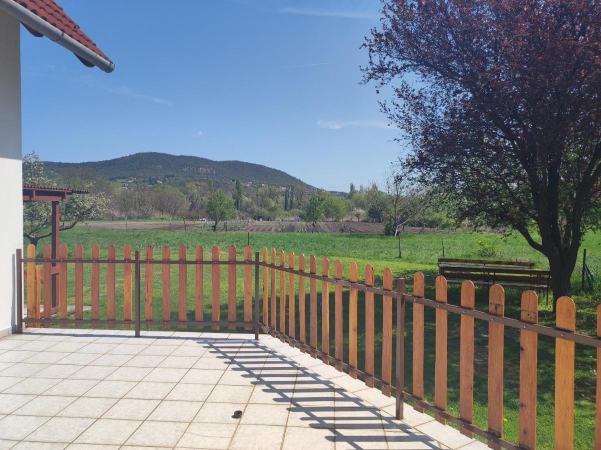 Badacsony Apartmanhaz Badacsonytomaj Exteriér fotografie