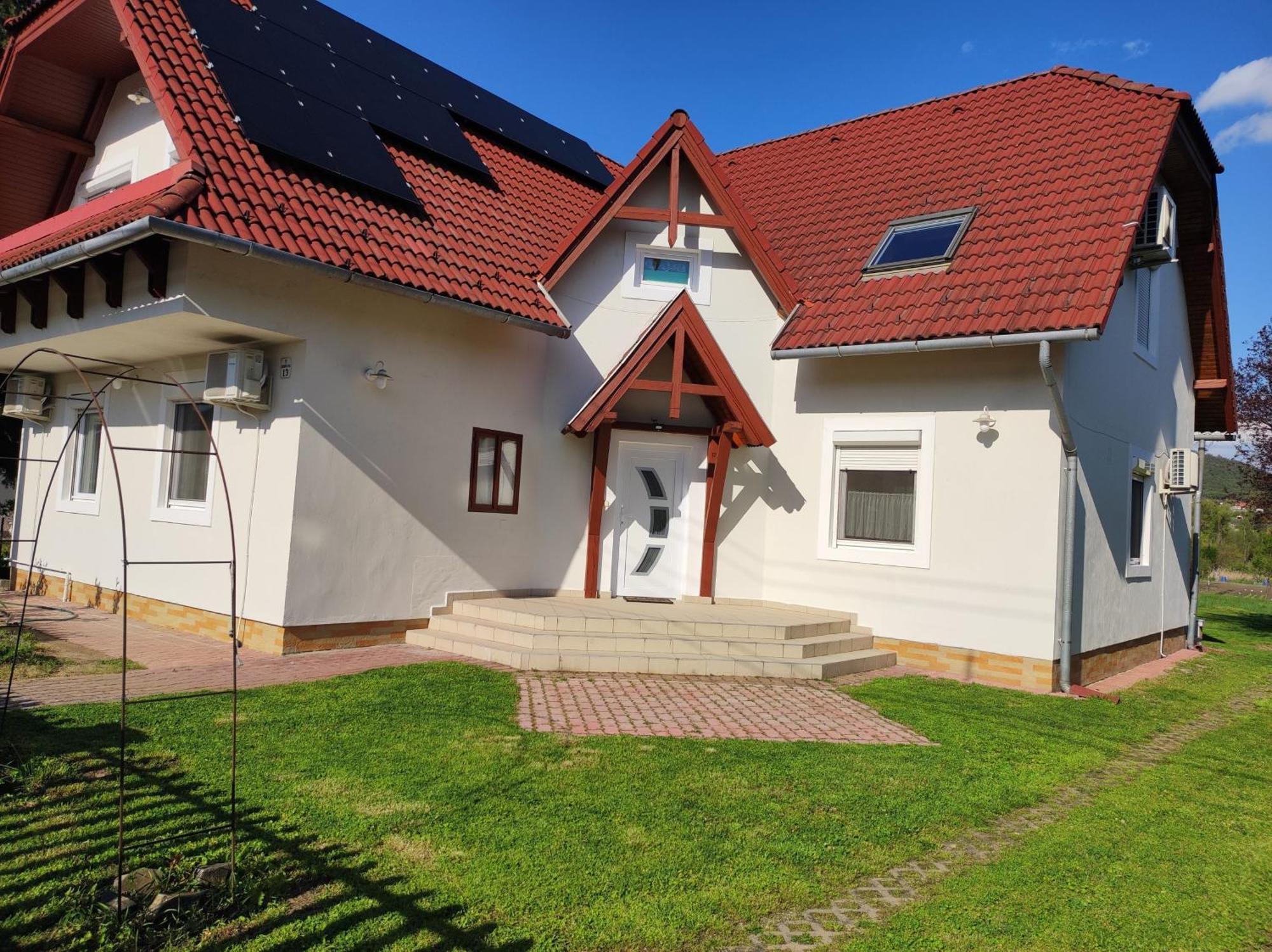 Badacsony Apartmanhaz Badacsonytomaj Exteriér fotografie
